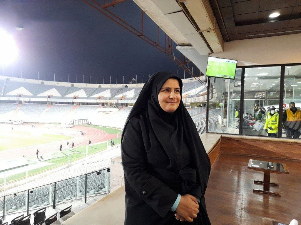 نماینده زن مجلس بازی تیمش را در ورزشگاه آزادی می بیند+عکس