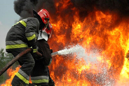 انفجار و آتش سوزی در شهرک صنعتی اشتهارد + عکس