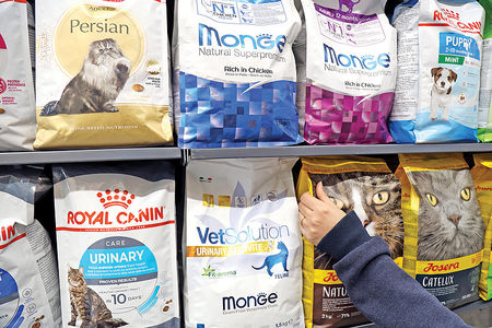 سایه قاچاق بر بازار غذای حیوانات