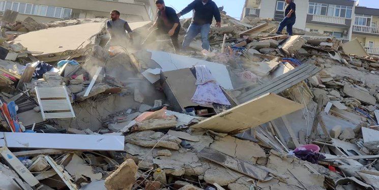 زلزله ازمیر ترکیه ۴ کشته و ۱۲۰ زخمی برجای گذاشت