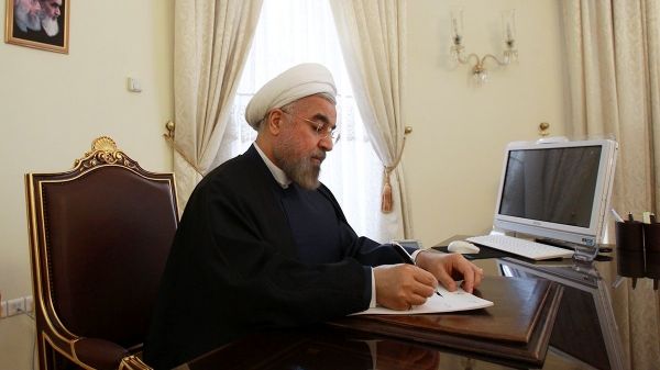 دستور روحانی به سازمان برنامه و بودجه برای تخصیص منابع به زلزله‌زدگان