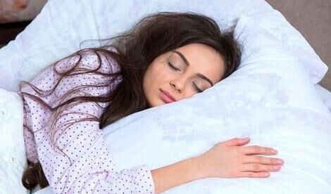 از اثرات ۴ خوراکی شگفت‌انگیز برای خواب مفید غافل نشوید