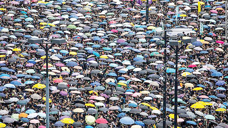 راهپیمایی 2 میلیون نفری در هنگ‌کنگ