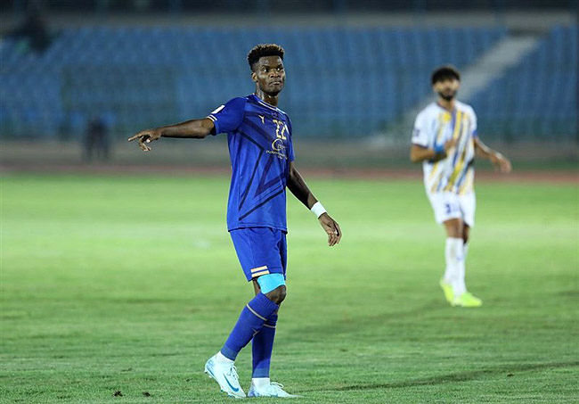 دردسر بزرگ استقلال