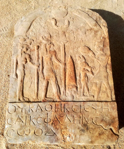  کشف 15 شاهین بدون سر در آخرین یافته‌های باستان‌شناسی؛ نوشته‌های عجیب بر روی کتیبه زیارتگاه شاهین+عکس