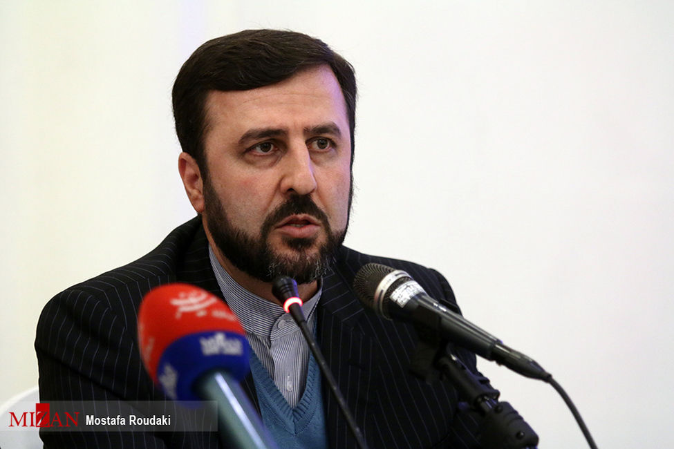 غریب آبادی: از باقر نمازی به دلایل انسان دوستانه رفع ممنوع الخروجی شد