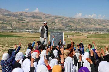طالبان فعالیت های آموزشی در این شهرها را ممنوع کرد