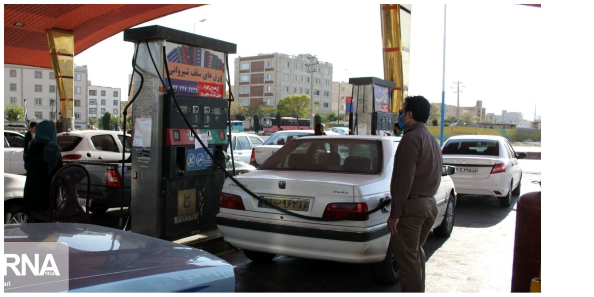 گرانی بنزین در دولت و مجلس مطرح نشده است