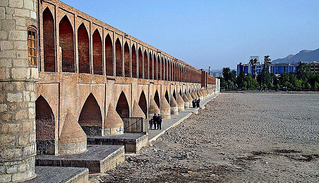 مرگ  تدریجی  آبخوان  اصفهان