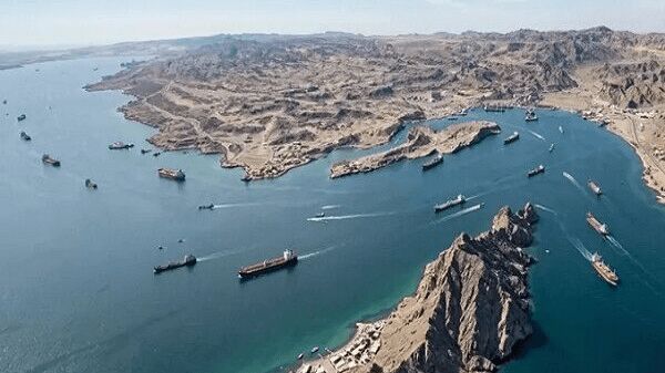 هشدار مسکو درباره افزایش قیمت نفت در پی تداوم تنش‌ها در تنگه هرمز 