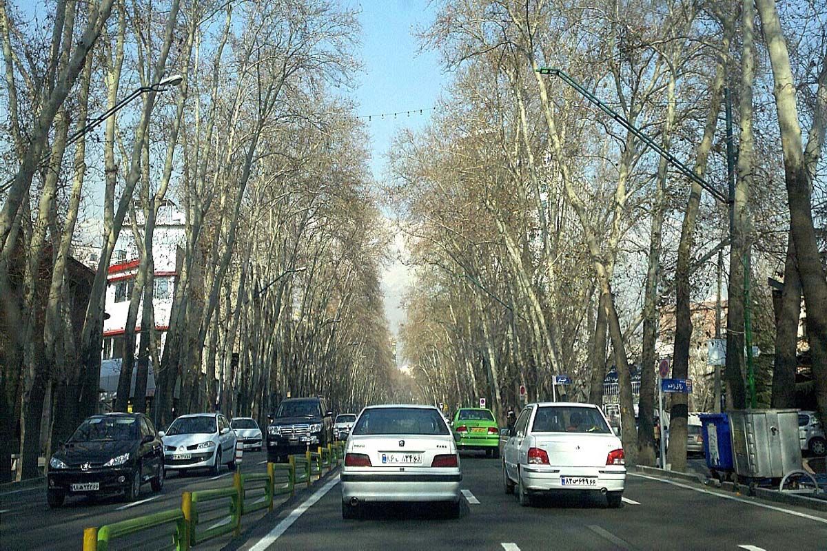 ماشین 50میلیاردی در خیابان فرشته تهران+فیلم 