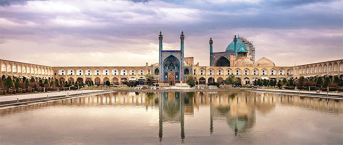 چرا یک گردشگر به اصفهان سفر کند؟ 