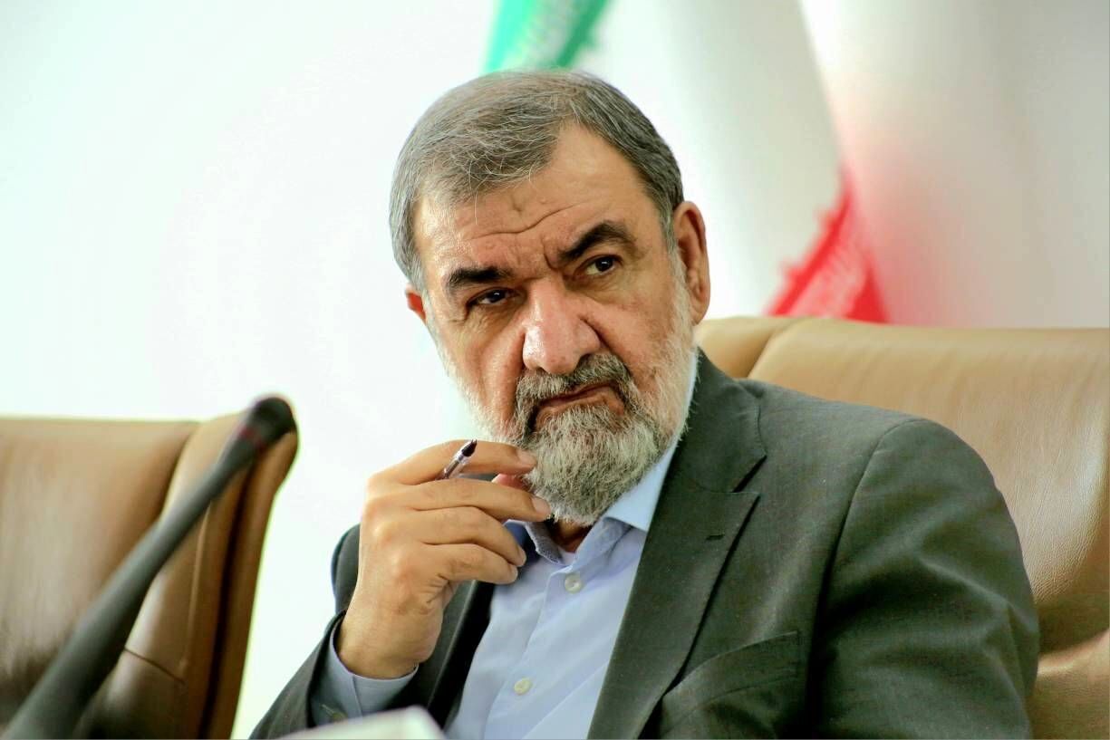 اظهارات مهم محسن رضایی درباره وضعیت سلامتی رهبر انقلاب/ مردم به شایعات توجه نکنند+فیلم