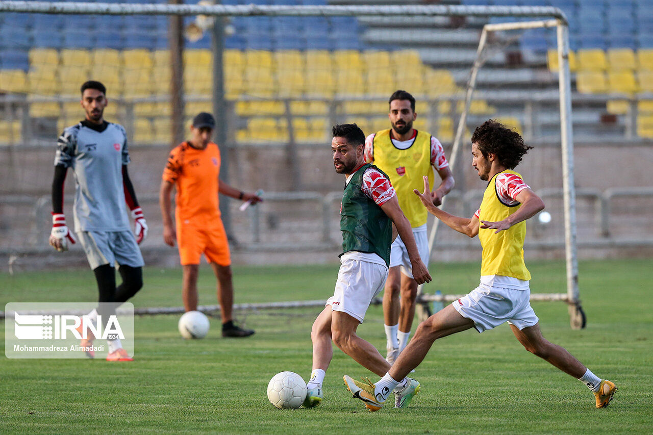 پرسپولیسی‌ ها  دست به اعتصاب زدند!