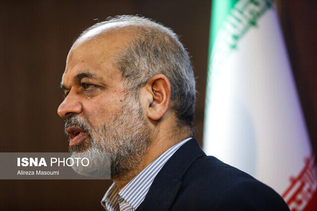 وحیدی: با خاطیان ورزشگاه مشهد برخورد جدی می‌شود 