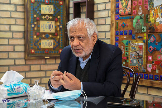 بادامچیان: آمریکا باید مسیر مذاکره را هموار سازد/ ایران از حق خود عقب نشینی نمی کند
