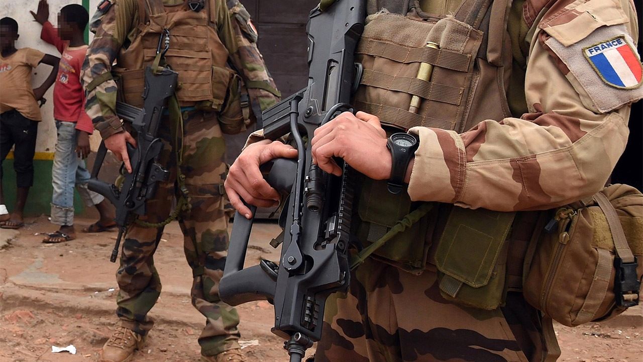 القاعده مسئولیت حمله به سه نظامی فرانسوی را برعهده گرفت