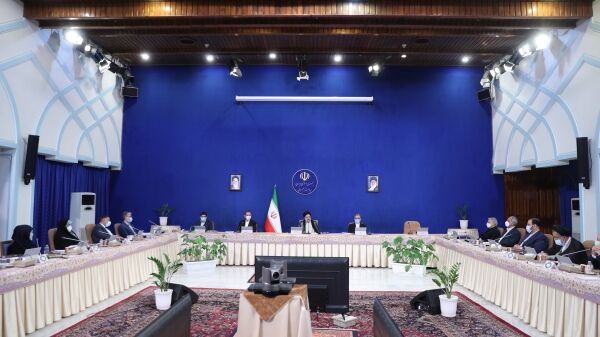 رئیس جمهور: از شکایات ریاست جمهوری و دولت از خبرنگاران گذشت می‌کنیم