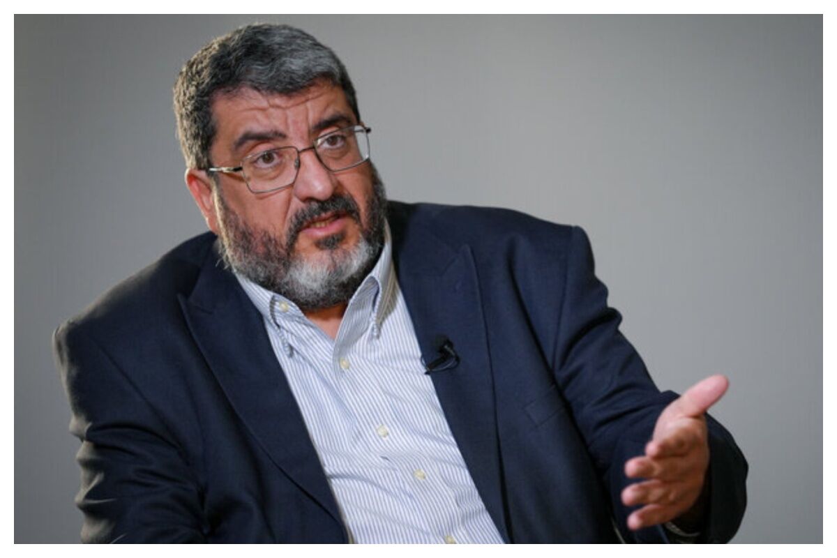  سوپرانقلابی تحصیل کرده غرب / وقتی فواد ایزدی بعد از ۲۴ سال، انقلابی‌تر از رزمنده‌ها، از آمریکا به ایران بازگشت