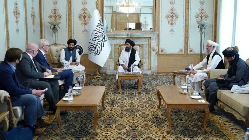 سفر ناگهانی نمایندگان انگلیس به کابل /  اهداف  لندن از  ملاقات های علنی با طالبان