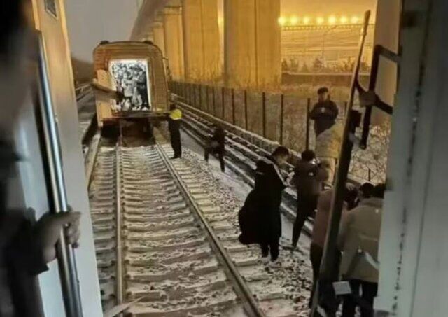 سانحه ریلی در پکن/ ۱۰۲ نفر مصدوم شدند 