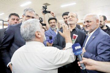 انتقاد هم میهن از بازدید سرزده اخیر پزشکیان؛ این چه بازدید سرزدهای بود که خبرنگار صداوسیما هم آنجا بود؟!