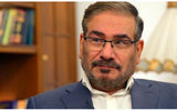 گپ‌وگفت شمخانی با مردم در مراسم تشییع پیکرهای شهدای اقتدار ایران+ تصاویر