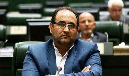 نماینده‌ مجلس: ضعف‌هایمان را نمی‌پذیریم و خودفریبی می‌کنیم/ مگر برق کشور را قطع کنند تا مانع اطلاع‌رسانی شوند