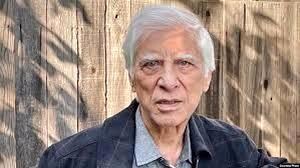 تصویری دیده نشده از بهرام بیضایی در پشت صحنه‌ی مسافران سال ۱۳۶۹