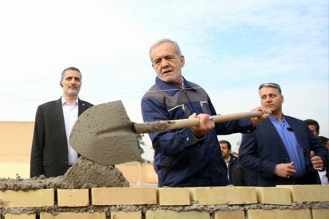 افتتاح مدرسه‌ای که پزشکیان در آن بنایی کرده بود / این مدرسه کجاست؟+ فیلم