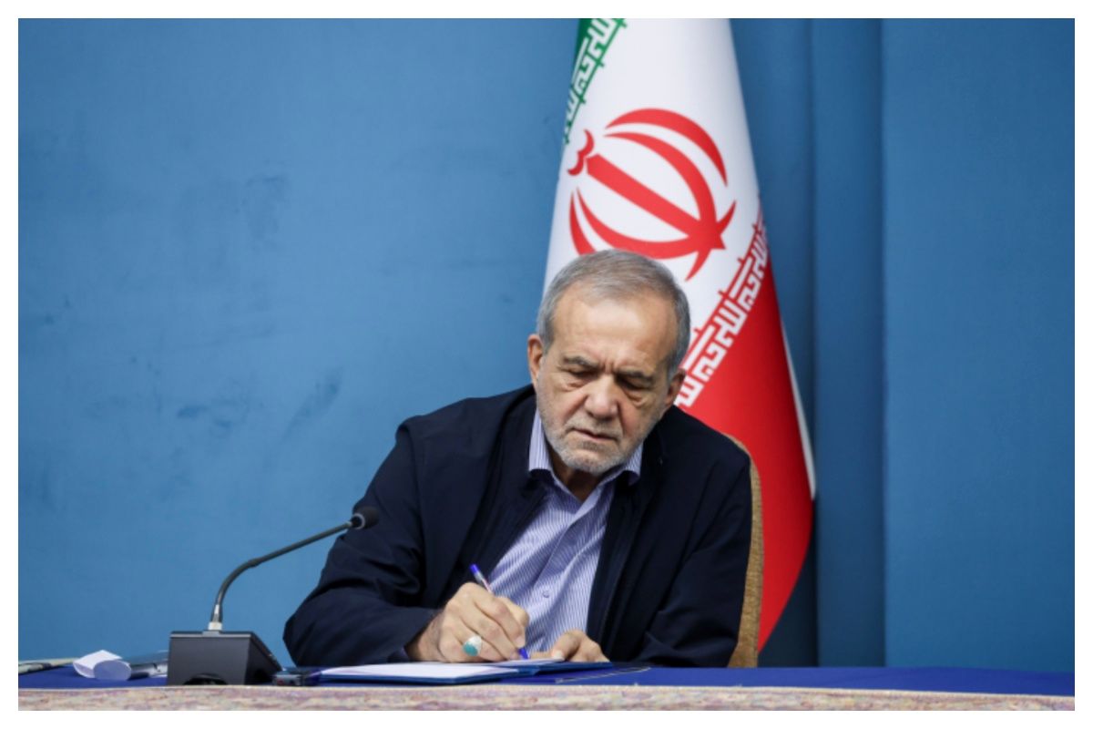 پیام پزشکیان به مناسبت قهرمانی کشتی فرنگی