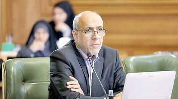 زمین چمن «رستوران» شد