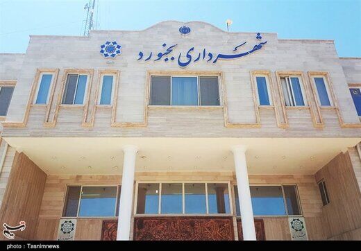 ادامه انتصابات فامیلی/ مادر زن آقای شهردار پست گرفت