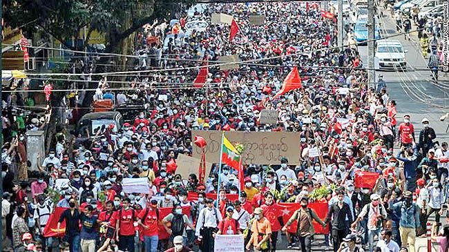 راهپیمایی علیه دولت کودتایی میانمار