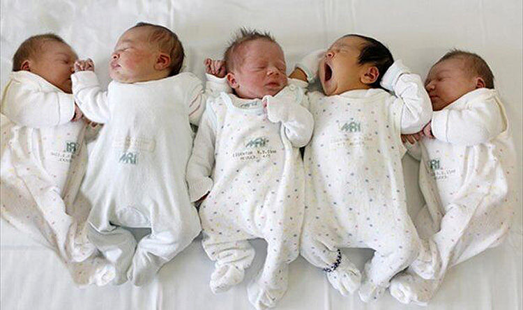 پرداخت مستمری به خانواده‌های دارای چندقلو