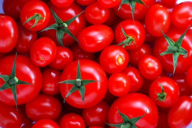 علت افزایش قیمت گوجه فرنگی و پیاز مشخص شد