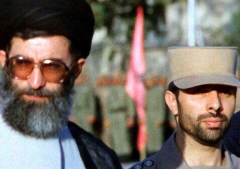 نشان ویژه ای که رهبر انقلاب به شهید صیاد شیرازی اعطا کردند/عکس