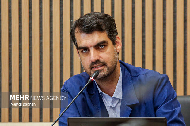نماینده مجلس: تعرض آمریکا را به معنای ورود مستقیم به جنگ تلقی می‌کنیم
