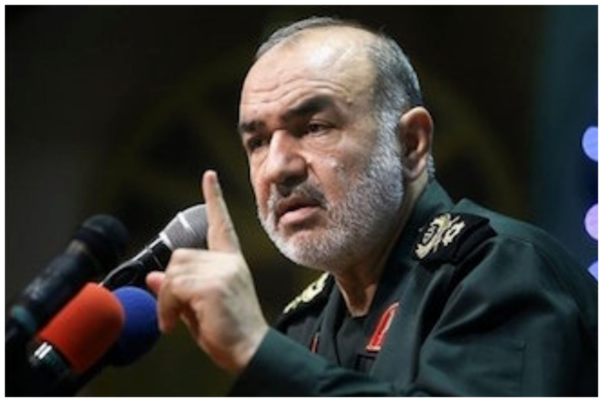  فرمانده سپاه قدرت ایران را به رخ دشمنان کشید