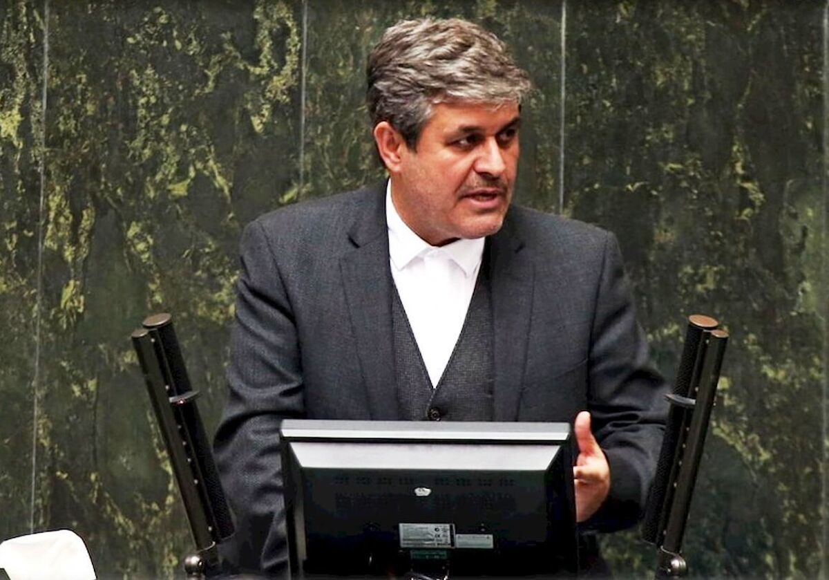 تاجگردون: مسئولیت تصمیمات ارزی دولت فقط به گردن بانک مرکزی نیست / حذف 4 صفر از پول فشار اقتصادی را کاهش می‌دهد
