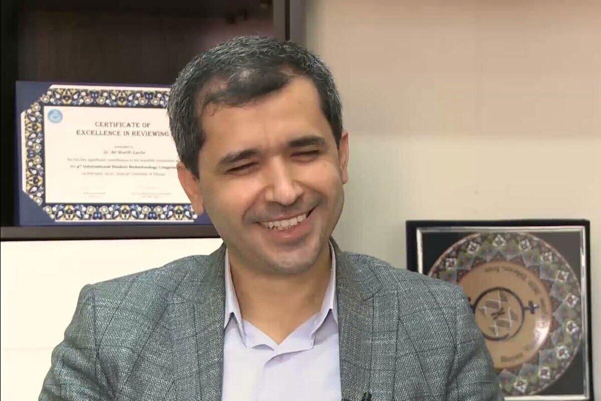 اتهامات سنگین  کیهان به استاد اخراجی شریف/ از تروریستها حمایت می‌کرد!