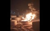 یک پالایشگاه نفت مورد هدف قرار گرفت+ فیلم