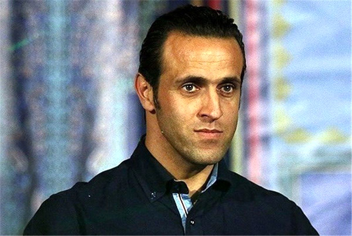 خبرگزاری فارس: باید از علی کریمی مراقبت کرد/ او برای ضدانقلاب جذاب‌تر از امثال نیکا، سارینا و آرنیکا است