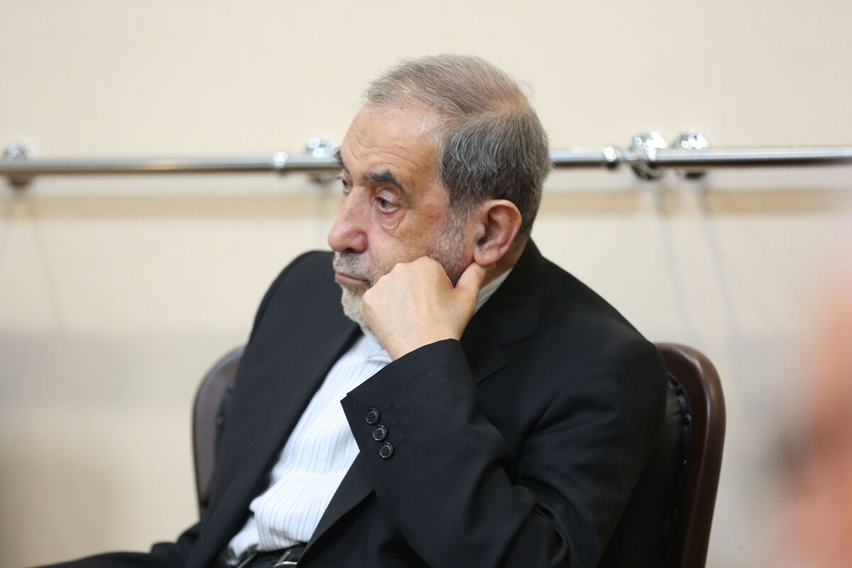 ولایتی به رئیس دولت چهاردهم تبریک گفت