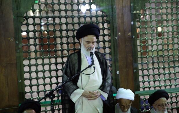 امام(ره) همیشه با تحجر مقابله‌ می‌کرد / در تحول همراه کردن مردم‌ لازم‌ است