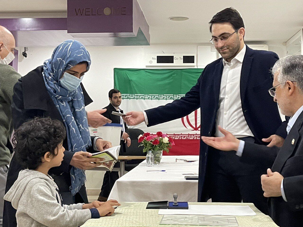 پایان رای گیری از ایرانیان مقیم انگلیس