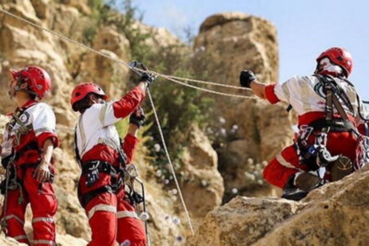 مفقود شدن  ۳۳ کوهنورد در ارتفاعات امامزاده هاشم