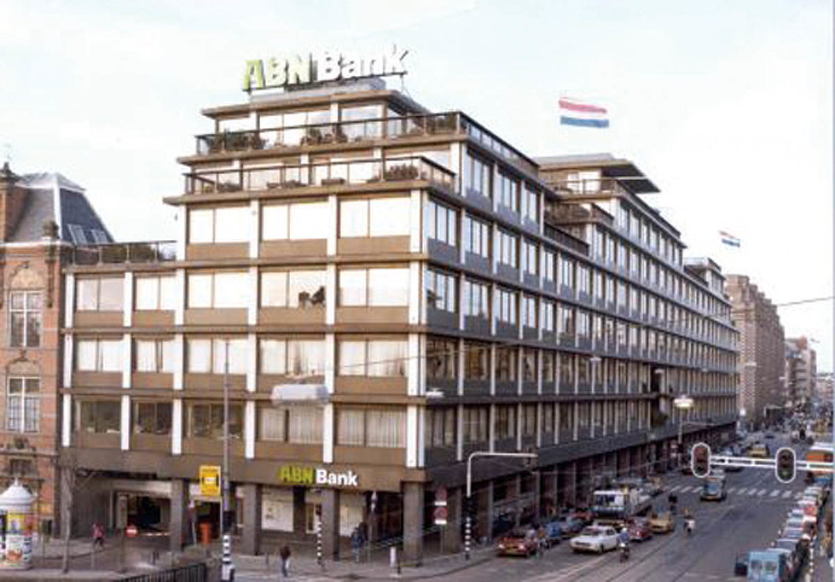 شناسایی صدای صاحب‌ حساب در هنگام‌ نقل‌و انتقال اینترنتی پول در بانک ABN