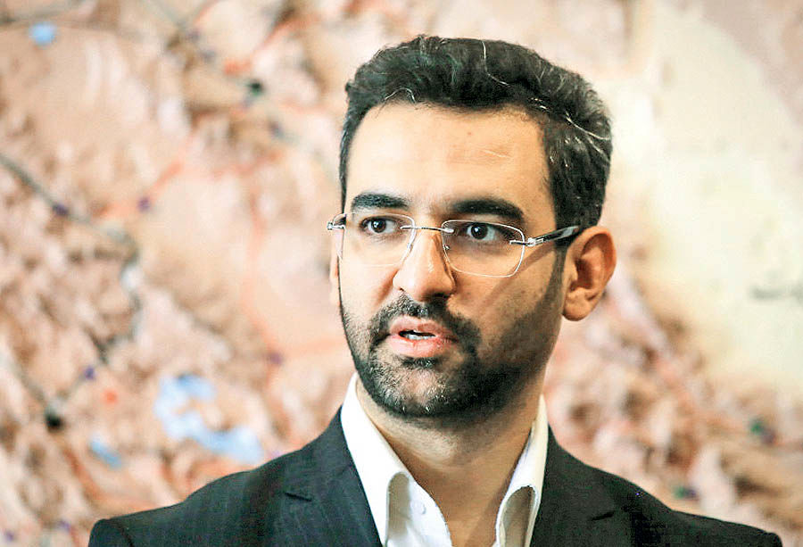 انتقاد وزیر ارتباطات از معضلات سد راه اجرای دولت الکترونیک