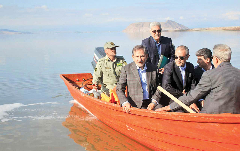 انتقال آب از خارج به دریاچه ارومیه ‏